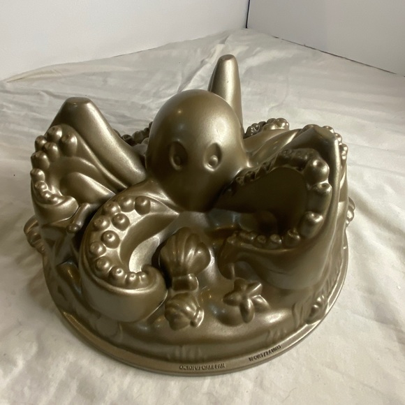 Nordic Ware Kitchen Nordic Ware Williams Sonoma Octopus Bundt Cake